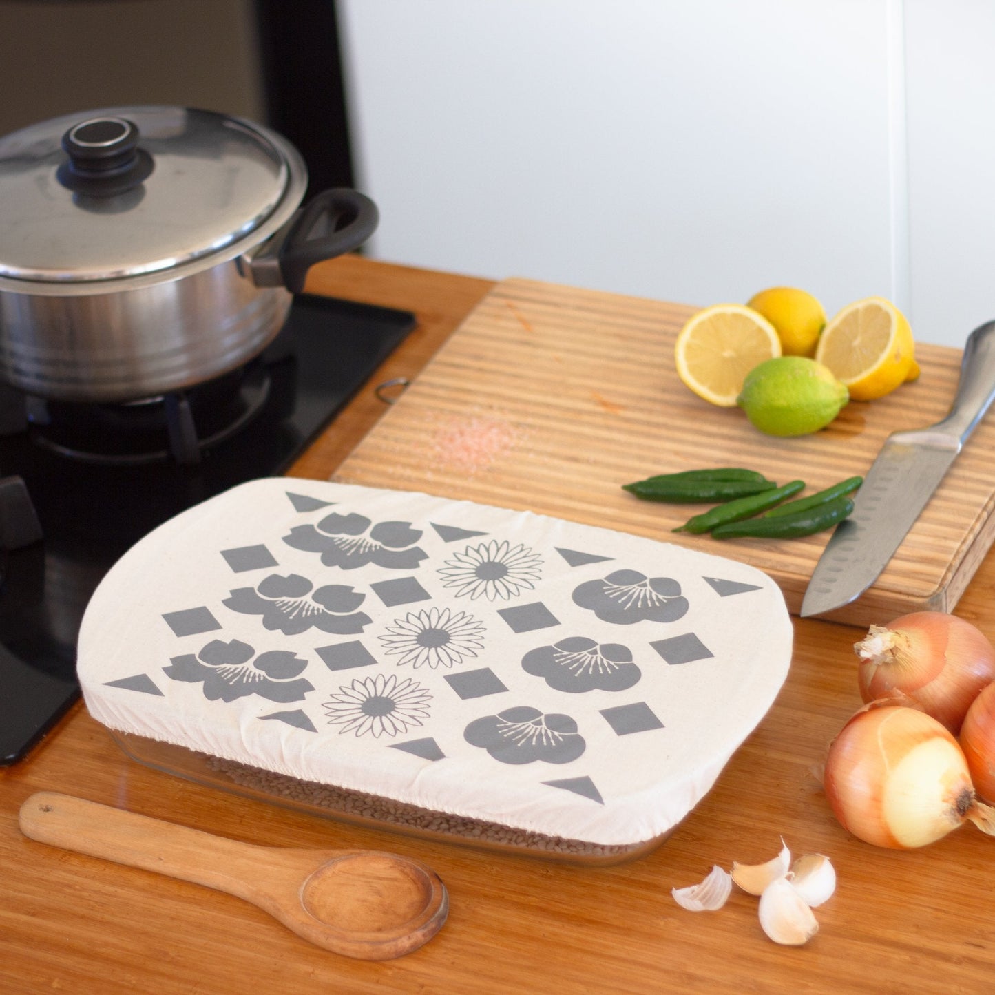 Halo Dish and Casserole Cover Rectangle | Edible Flowers